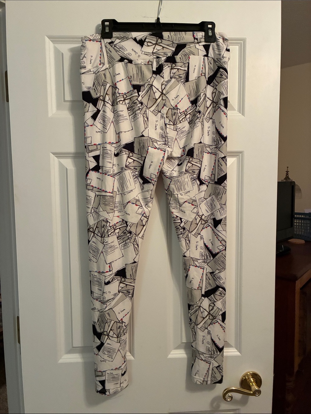 Women’s LuLaRoe Letters to Santa Leggings